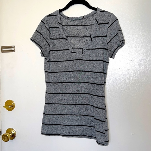 Grey striped Maurices Tee - Picture 1 of 3